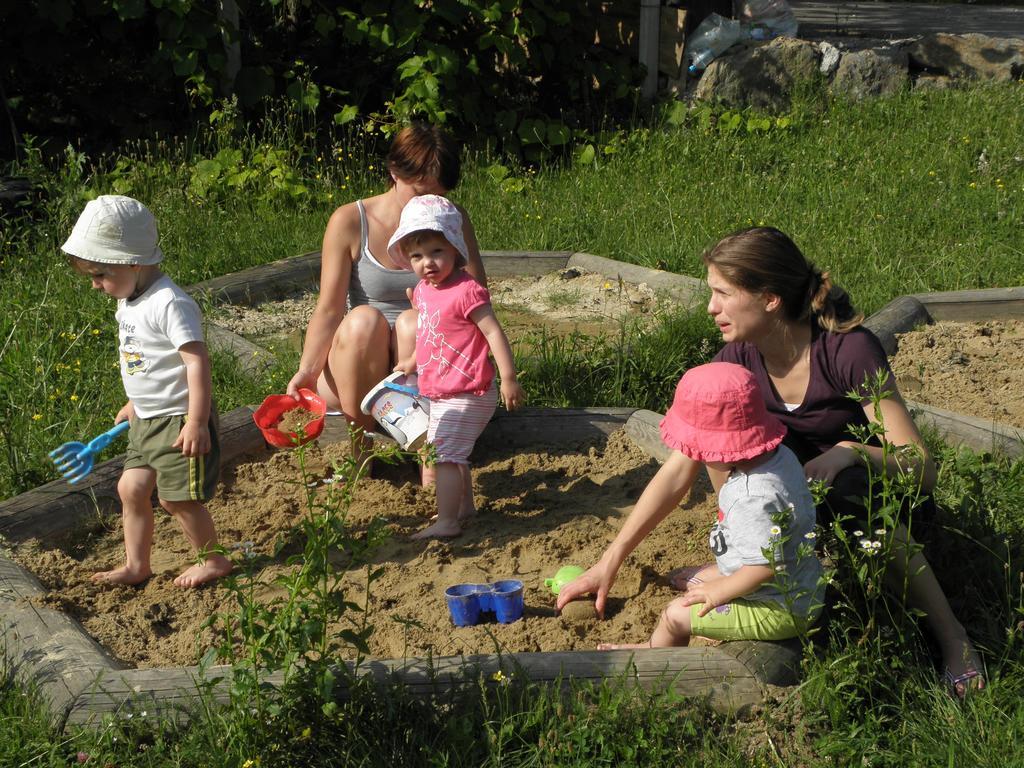 Turisticna Kmetija Cebelji Gradic Apartment Rogasovci Ngoại thất bức ảnh