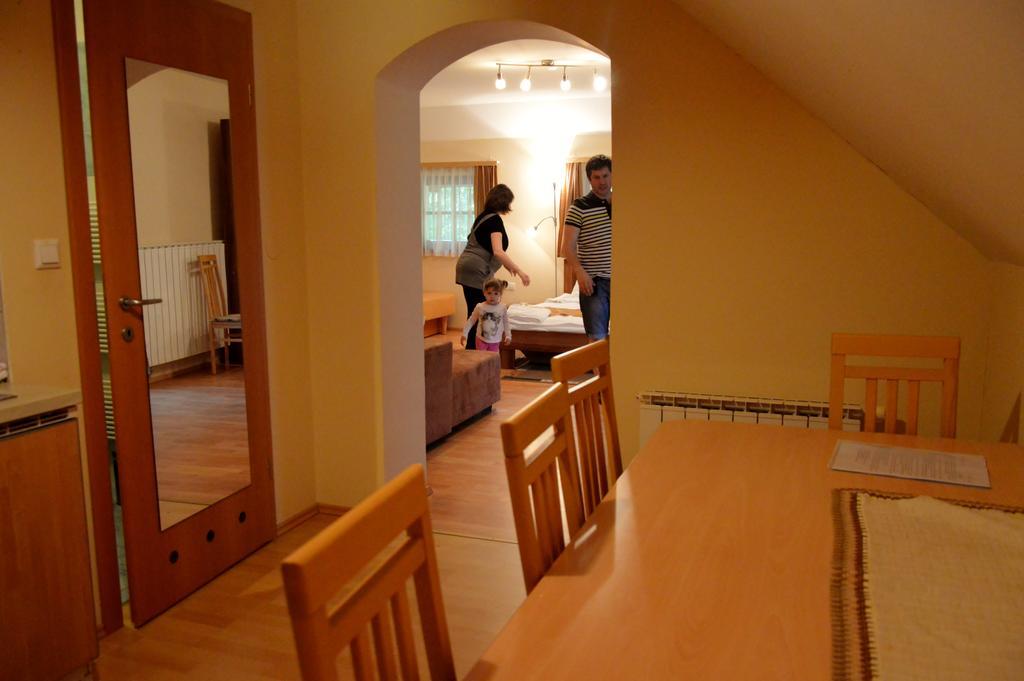 Turisticna Kmetija Cebelji Gradic Apartment Rogasovci Ngoại thất bức ảnh